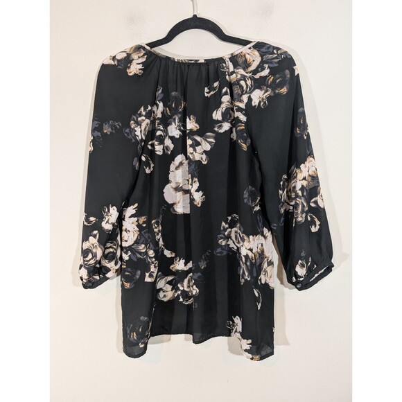 Violet & Claire Top Women Size M Black Floral 3/4 Sleeve Relaxed Blouse Office - Picture 2 of 7